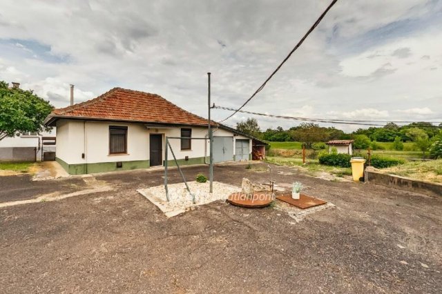 Eladó családi ház, Bodrogkisfaludon 49.9 M Ft, 5+1 szobás