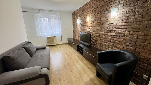 Kiadó téglalakás, albérlet, Debrecenben 220 E Ft / hó, 3 szobás