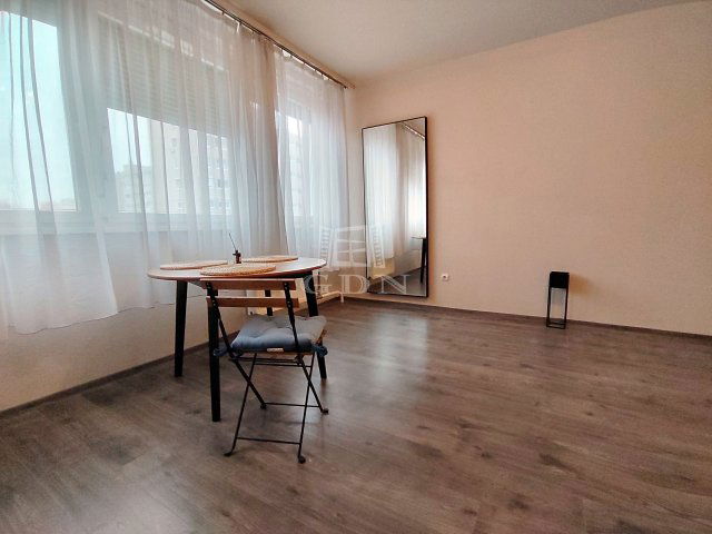 Eladó panellakás, Budapesten, XIV. kerületben 63 M Ft, 1+1 szobás