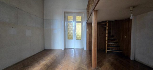 Eladó téglalakás, Budapesten, V. kerületben, Kálvin téren