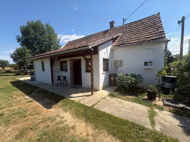 Eladó családi ház, Zalaerdődön 24.9 M Ft, 2 szobás