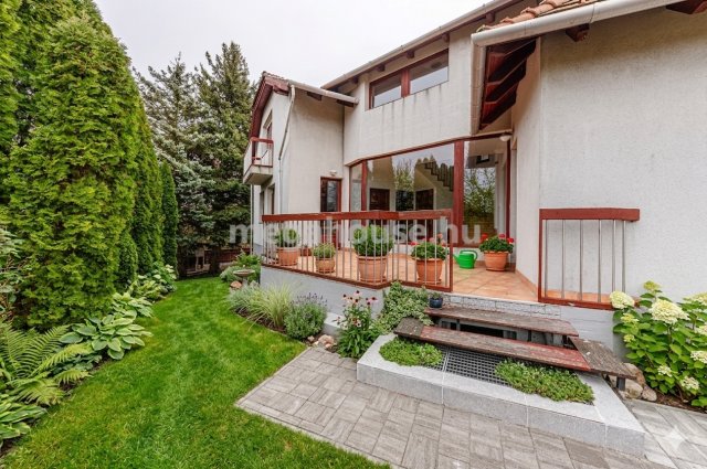 Eladó családi ház, Budaörsön 229 M Ft, 4 szobás
