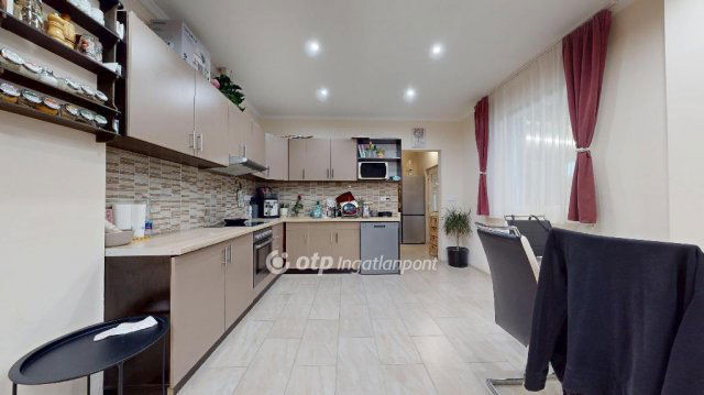 Eladó családi ház, Hajdúdorogon 49.5 M Ft, 1+2 szobás