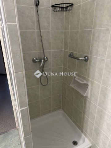 Eladó téglalakás, Szegeden 42.5 M Ft, 2 szobás