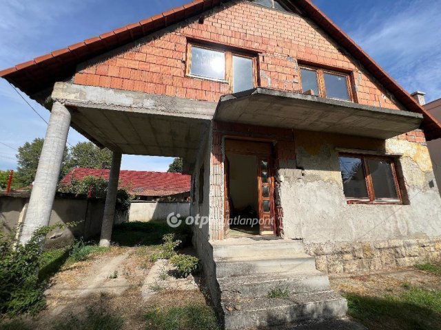 Eladó családi ház, Budapesten, III. kerületben 128.9 M Ft