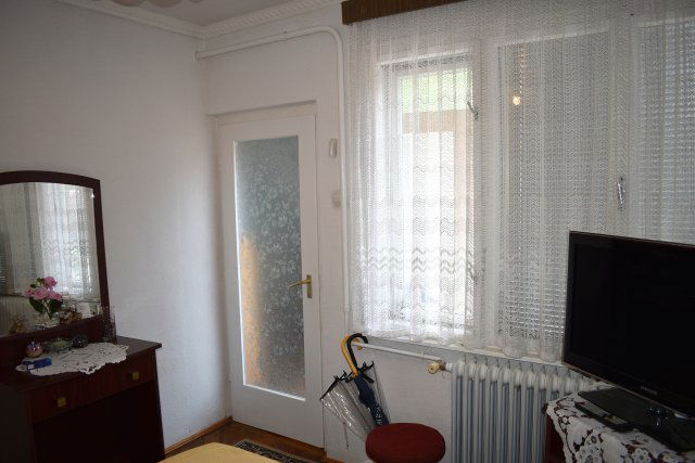 Eladó családi ház, Balatonfüreden 64 M Ft, 1+2 szobás