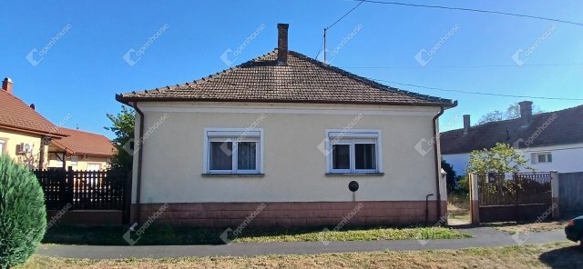 Eladó családi ház, Pácsonyon 24.9 M Ft, 3 szobás