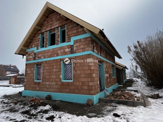 Eladó ikerház, Monoron 104 M Ft, 4 szobás / költözzbe.hu