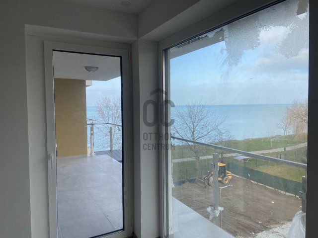 Eladó téglalakás, Siófokon 79.337 M Ft, 2 szobás