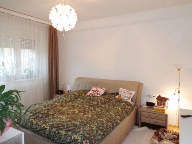 Eladó családi ház, Zebegényben 150 M Ft, 5 szobás