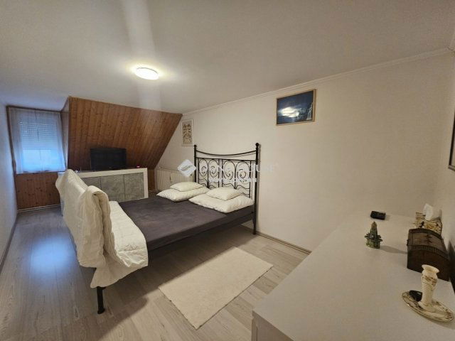 Eladó téglalakás, Mohácson 52.9 M Ft, 4 szobás