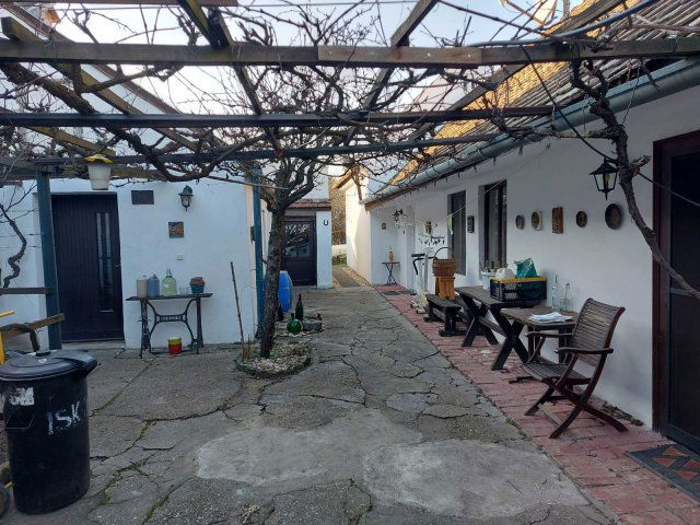 Eladó családi ház, Szentendrén 187 M Ft, 3 szobás