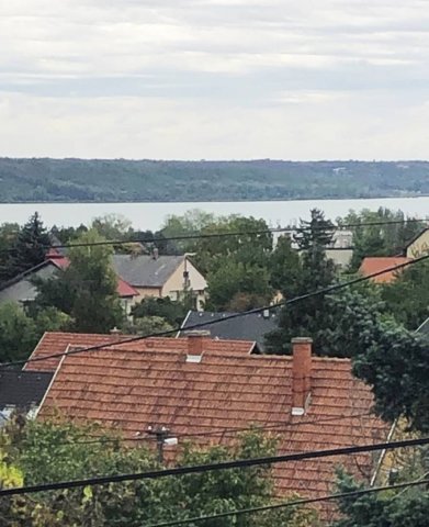 Eladó sorház, Balatonalmádiban, Veszprémi úton 95 M Ft