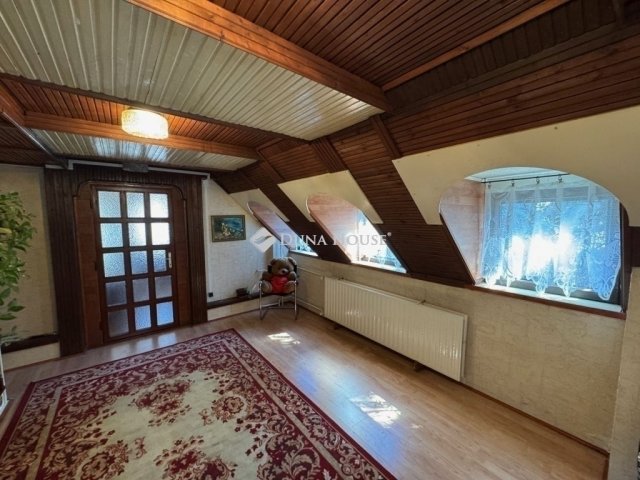 Eladó családi ház, Kecskeméten 94.9 M Ft, 8 szobás