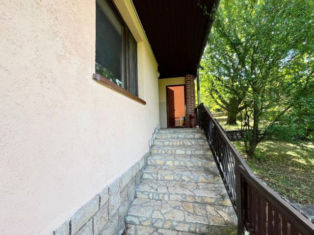 Eladó családi ház, Miskolcon 115 M Ft, 12 szobás