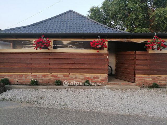 Eladó családi ház, Nagykállóban 30 M Ft, 2 szobás