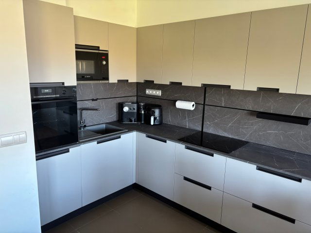 Eladó téglalakás, Szegeden, Fülemüle utcában 105 M Ft