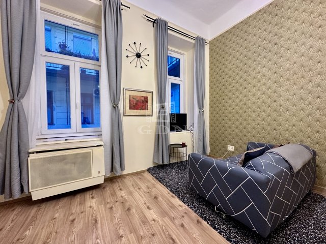 Eladó téglalakás, Budapesten, VII. kerületben 49.99 M Ft