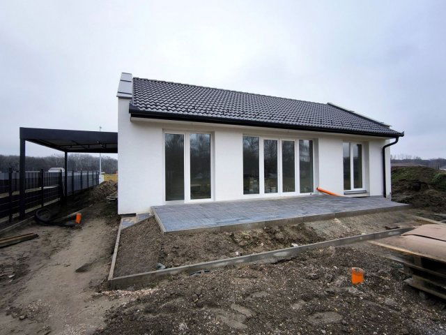 Eladó családi ház, Máriakálnokon 76 M Ft, 4 szobás