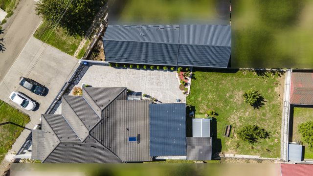 Eladó családi ház, Kartalon 119.99 M Ft, 3 szobás
