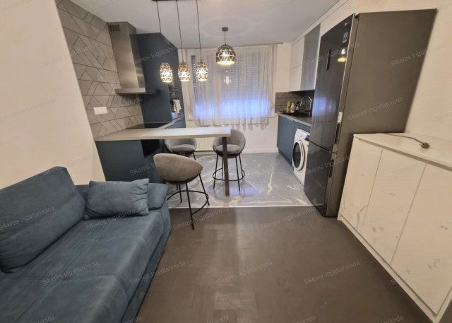 Eladó panellakás, Tatabányán 48.99 M Ft, 2+1 szobás