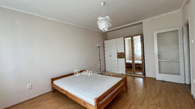 Eladó téglalakás, Egerben 36 M Ft, 1+1 szobás