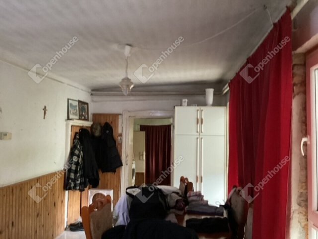 Eladó családi ház, Szegeden 53.9 M Ft, 4 szobás