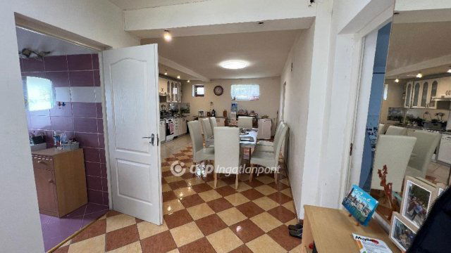 Eladó családi ház, Kupon 23.9 M Ft, 2 szobás