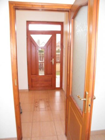 Eladó családi ház, Pápán 119.9 M Ft, 4 szobás