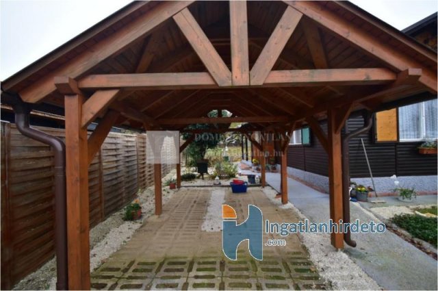 Eladó nyaraló, Borgátán 24.9 M Ft, 1 szobás
