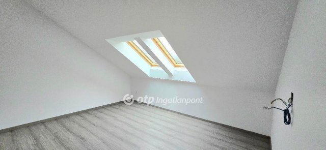 Eladó családi ház, Debrecenben 180 M Ft, 3 szobás