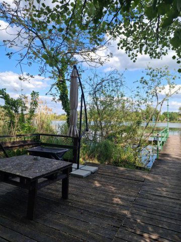 Eladó nyaraló, Szigetbecsén 89.9 M Ft, 4 szobás