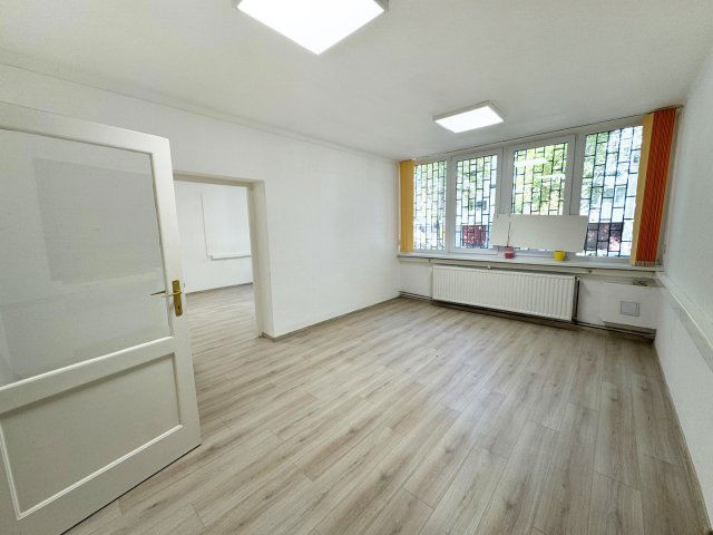 Kiadó iroda, Egerben 269 E Ft / hó, 5 szobás
