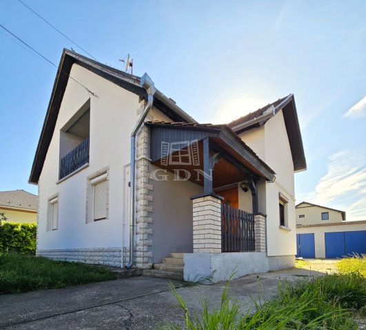 Eladó családi ház, Dunaharasztin 84 M Ft, 3 szobás