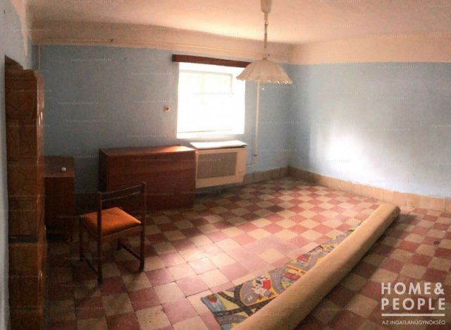 Eladó családi ház, Mórahalmon 25 M Ft, 2 szobás