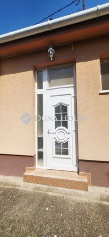 Eladó ikerház, Dunakeszin 116 M Ft, 2 szobás