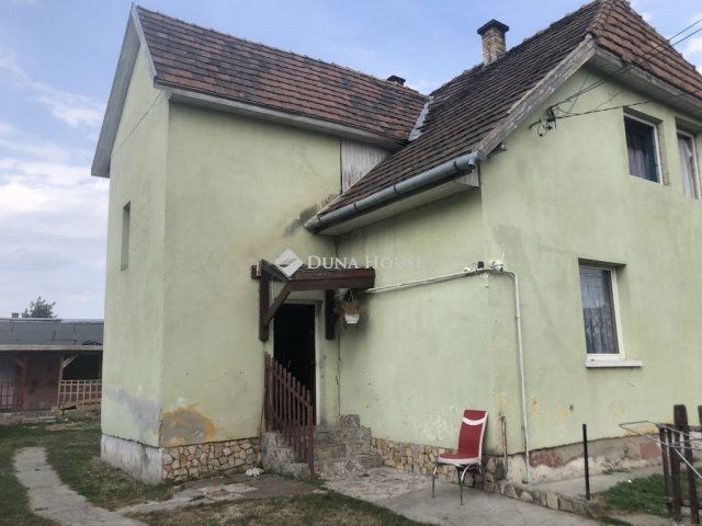 Eladó családi ház, Érden 65 M Ft, 6 szobás