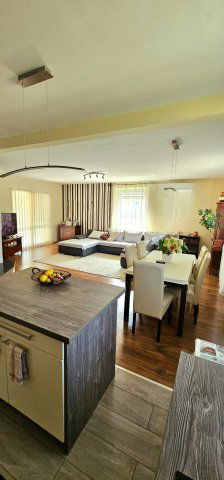 Eladó családi ház, Halászin 118 M Ft, 3 szobás