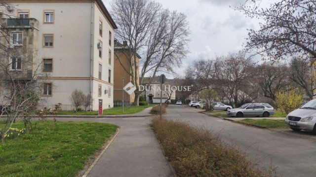 Eladó ipari ingatlan, Budapesten, XIII. kerületben 40 M Ft