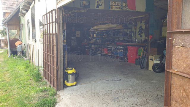 Eladó családi ház, Szadán 49.9 M Ft, 4 szobás