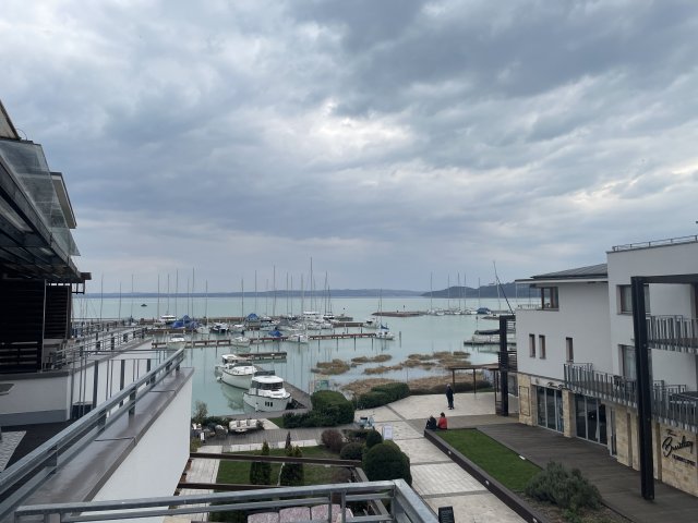 Eladó téglalakás, Balatonfüreden 179 M Ft, 1 szobás