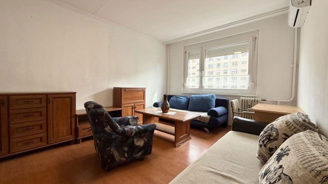 Kiadó panellakás, albérlet, Debrecenben 260 E Ft / hó, 4 szobás