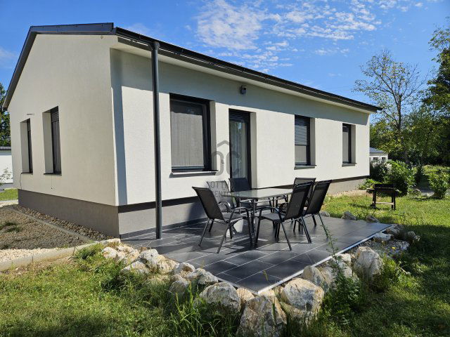 Kiadó családi ház, albérlet, Kőszegszerdahelyen 225 E Ft / hó