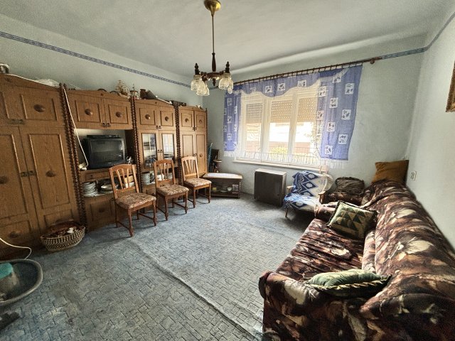 Eladó családi ház, Hajdúszováton 37 M Ft, 2 szobás