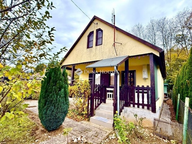 Eladó nyaraló, Zsennyén 19.8 M Ft, 3 szobás