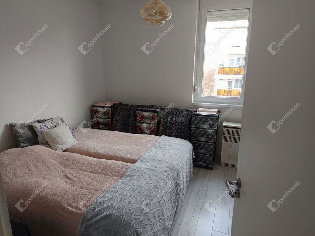 Eladó téglalakás, Siófokon 52.9 M Ft, 2 szobás