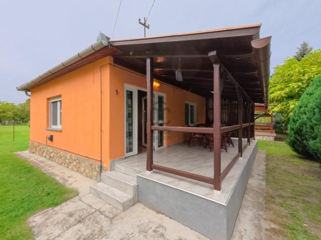 Eladó nyaraló, Zamárdiban 84.9 M Ft, 3 szobás