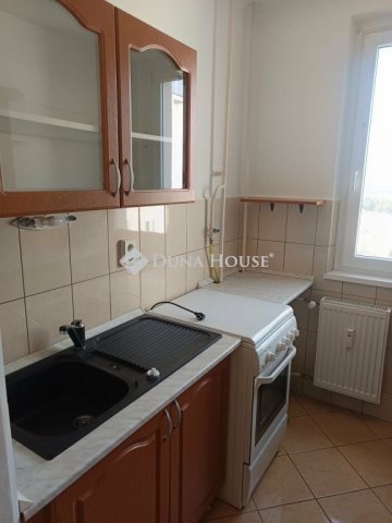 Eladó panellakás, Veszprémben 52.5 M Ft, 2 szobás