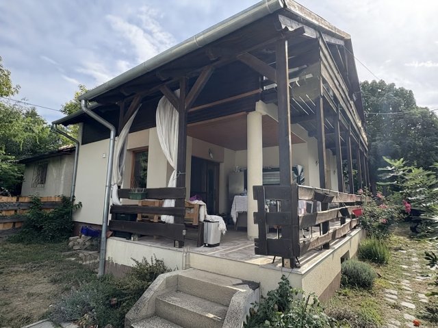 Eladó családi ház, Gödön 125.5 M Ft, 4 szobás