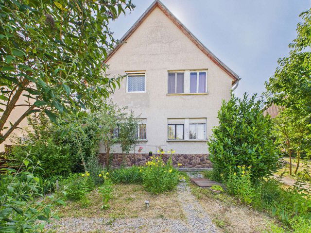 Eladó családi ház, Pécsett, Koksz utcában 69.9 M Ft, 5 szobás